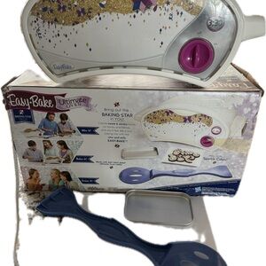 Easy bake Ultimate Oven - White and Purple